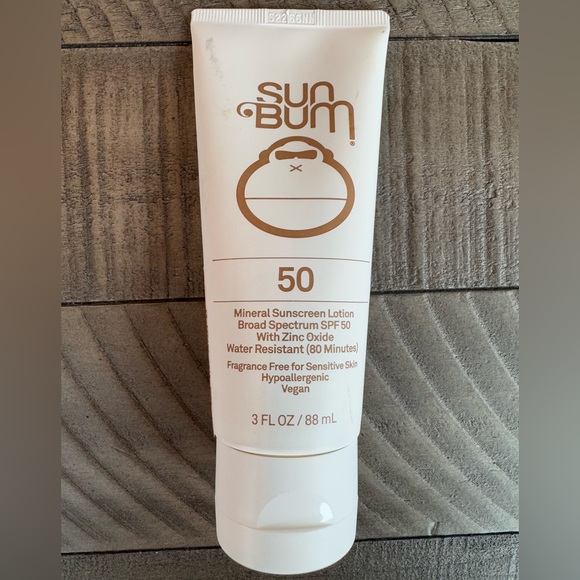 Sun Bum 50 Mineral Sunscreen Lotion - Sun Block Fragrance Free - Sensitive Skin - Picture 1 of 5